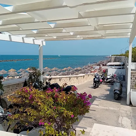 La Terrazza Sul Porto * Μπισέλιε